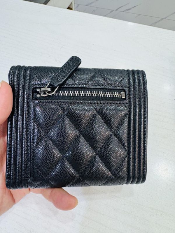 【閒置新品】CHANEL BOY 背面拉鍊 三折短夾 