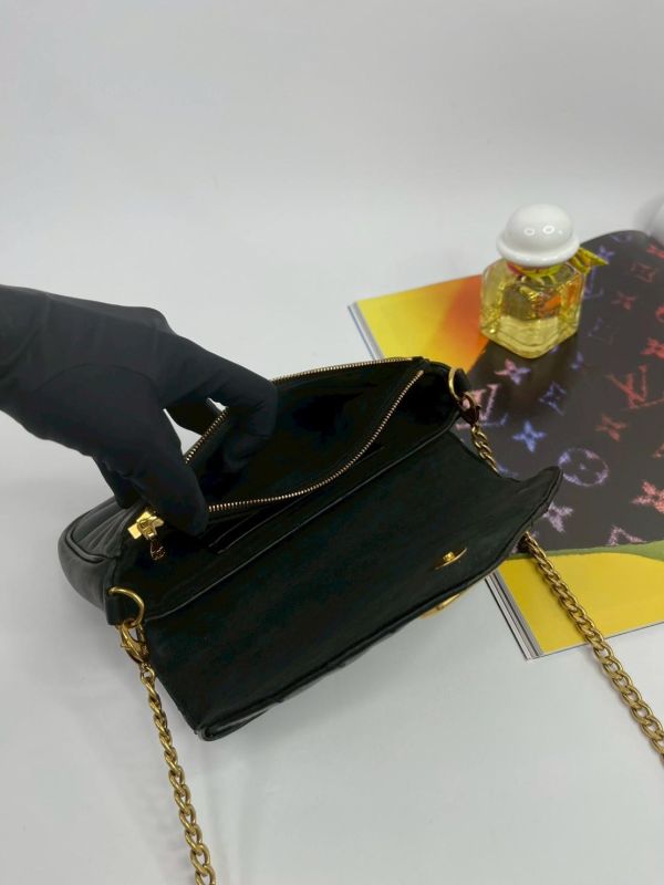 【95成新】LV New Wave WOC 