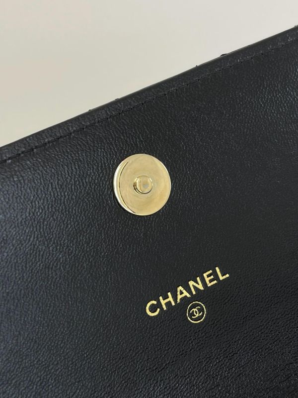 【95成新】CHANEL 24P 菱格紋黑白LOGO鍊 WOC 