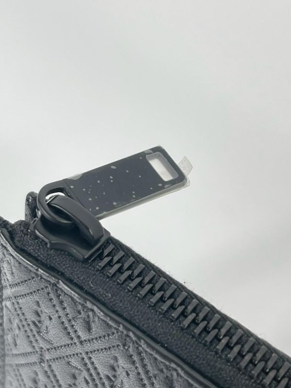 【99成新】YSL 菱格紋平板電腦手拿包 