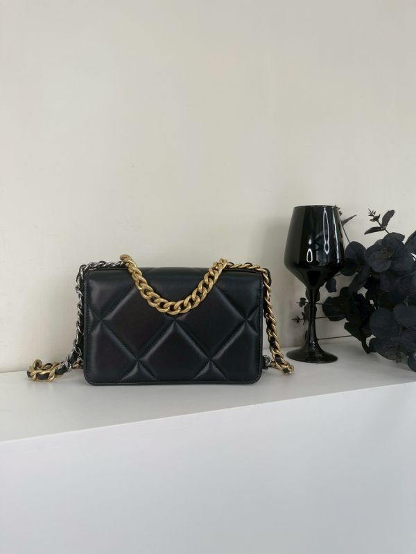 【分期0利率】CHANEL 19 WOC 【95成新】 