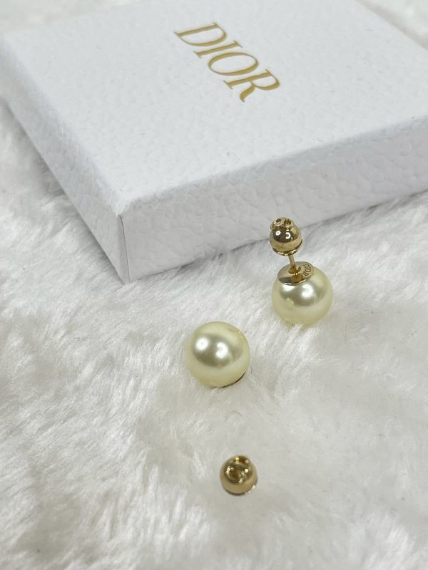 【分期0利率】DIOR 珍珠耳針耳環【95成新】 