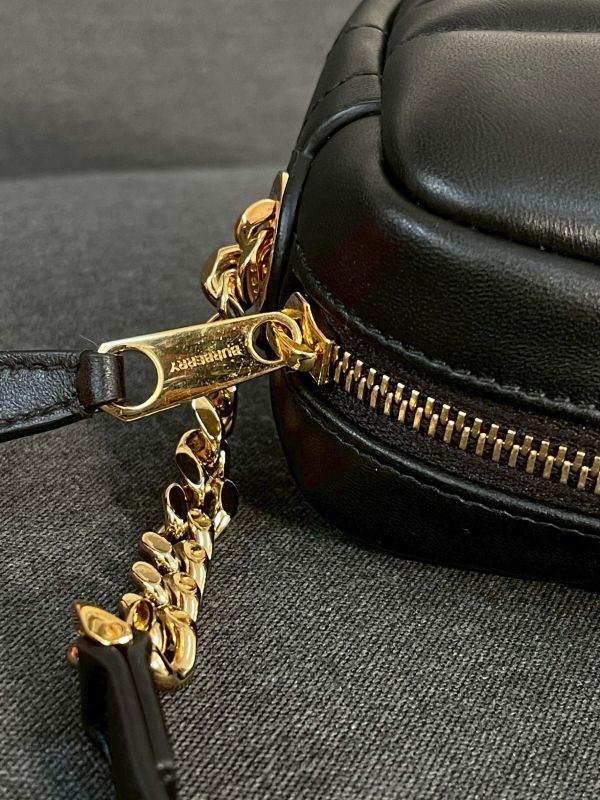 【分期0利率】BURBERRY Lola 羊皮縫線迷你斜背相機包【95成新】 