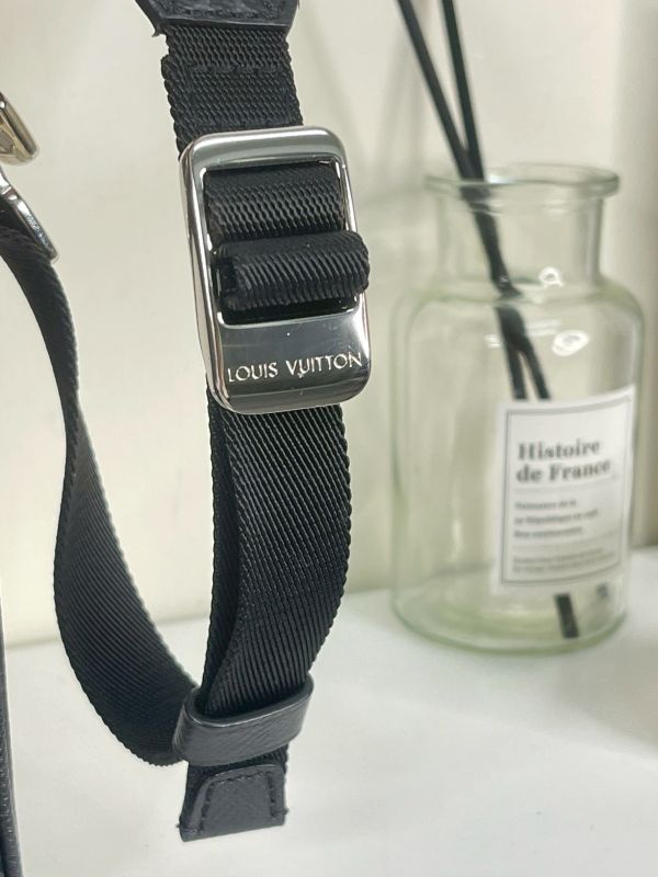 【分期0利率】LV Outdoor 郵差包 【95成新】 