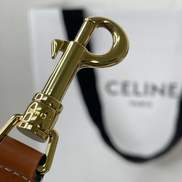 【12 期 0 利率】CELINE 新款凱旋門老花SPEEDY小號，背帶在側邊喔【99成】】 