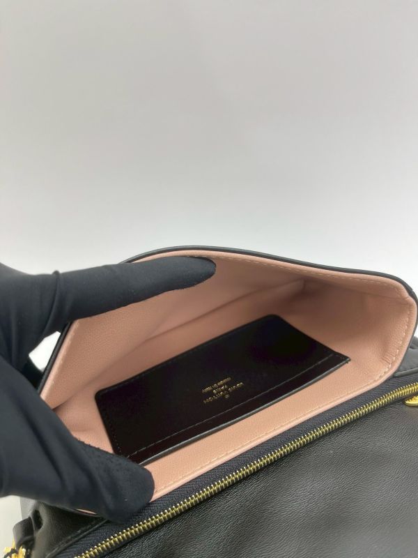 【99成新】LV Pochette Coussin 