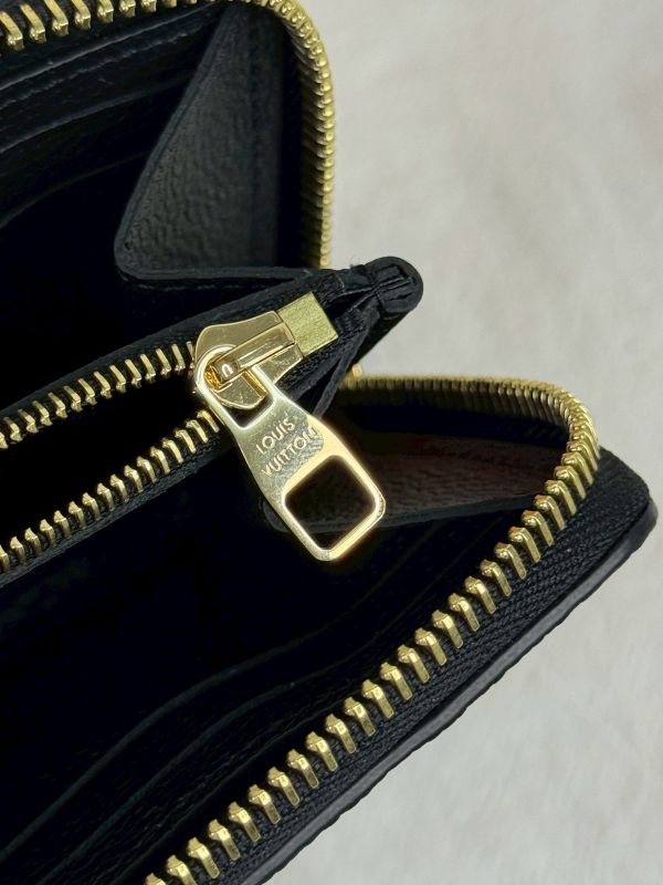 【分期0利率】LV Clémence 拉鍊皮革壓紋長夾【全新品】 