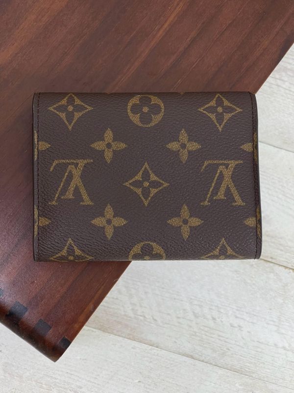 【未使用閒置品】 LV VICTORINE 老花三折短夾 