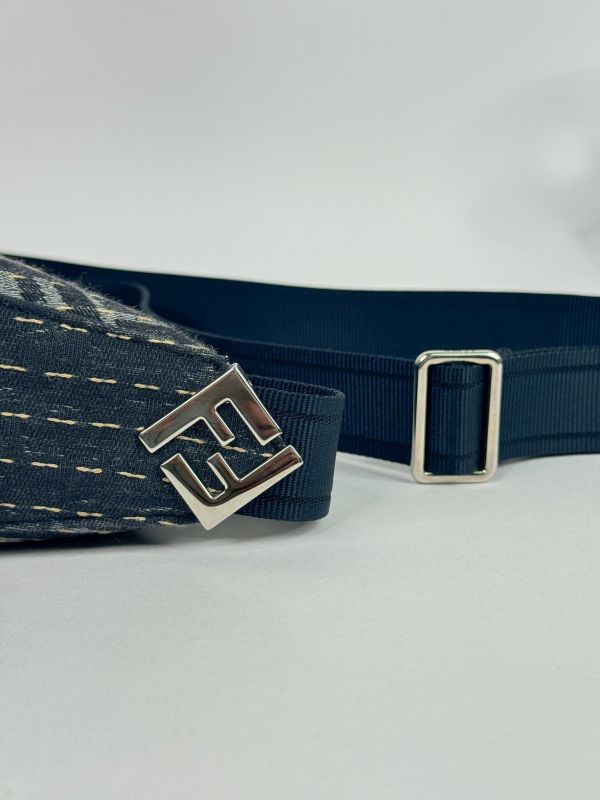 【未使用閒置品】FENDI FF 緹花 小型單肩包 