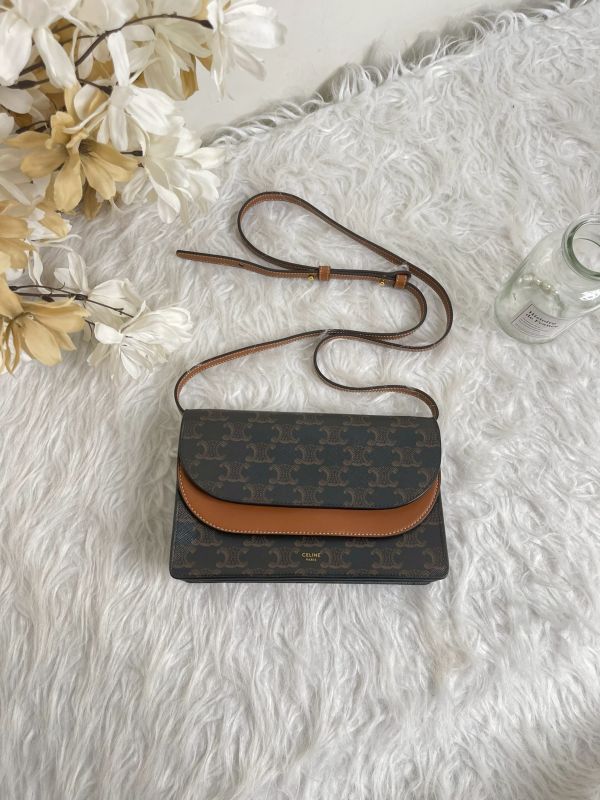 【分期0利率】CELINE TRIOMPHE凱旋門 STRAP WOC【95成新】 