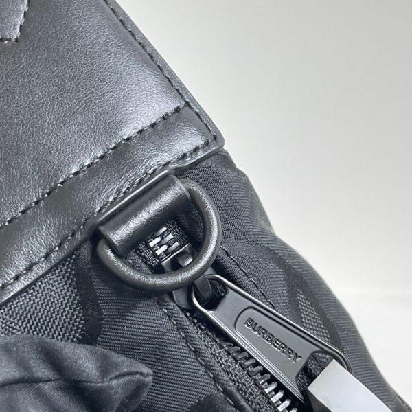 【12期0利率】BURBERRY Sonny 滿版TB 印刷 LOGO腰包【22年台灣購證】【9成新】 