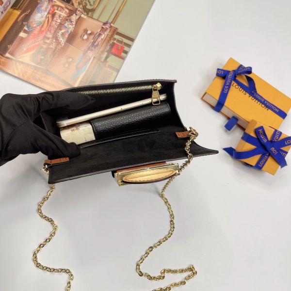 【12期0利率】LV Dauphine 鏈帶錢包【23年8月台灣購證】【95成新】 