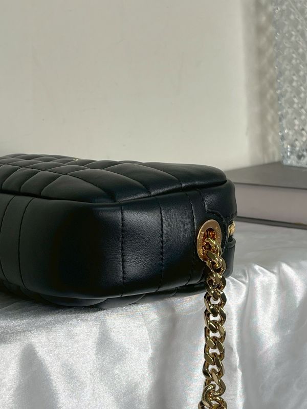 【99成新】BURBERRY Lola 羊皮縫線迷你斜背相機包 