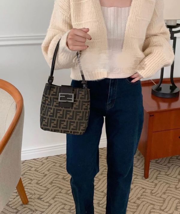 【12期0利率】FENDI老花腋下包【85成新】 