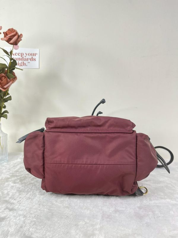 【9成新】BURBERRY THE RUCKSACK 金LOGO 中號後背包 