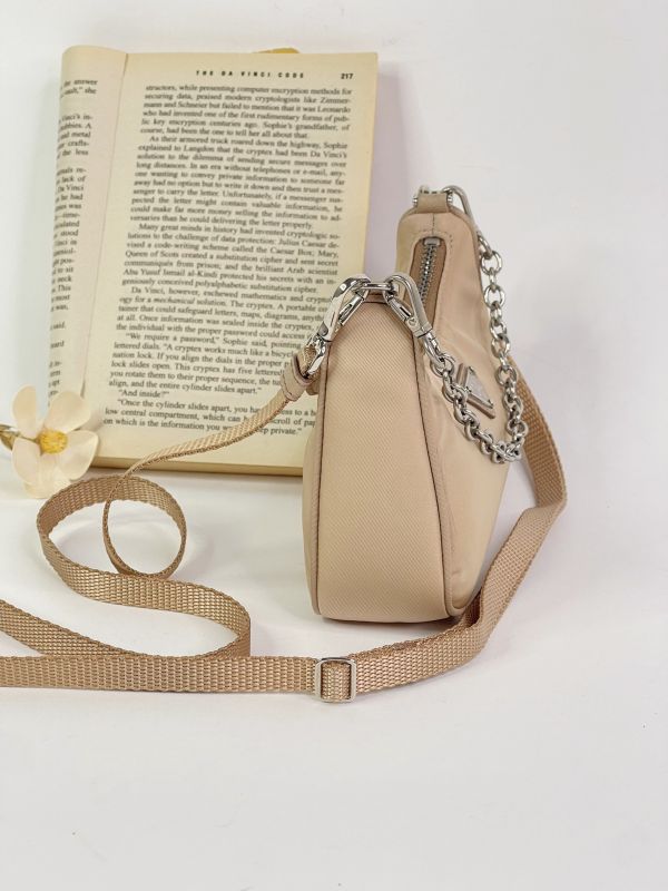 【分期0利率】PRADA re-edition 迷你腋下包【95成新】 