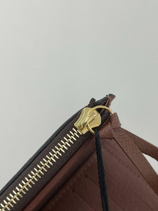 【未使用閒置品】 LV VICTORINE 老花三折短夾 