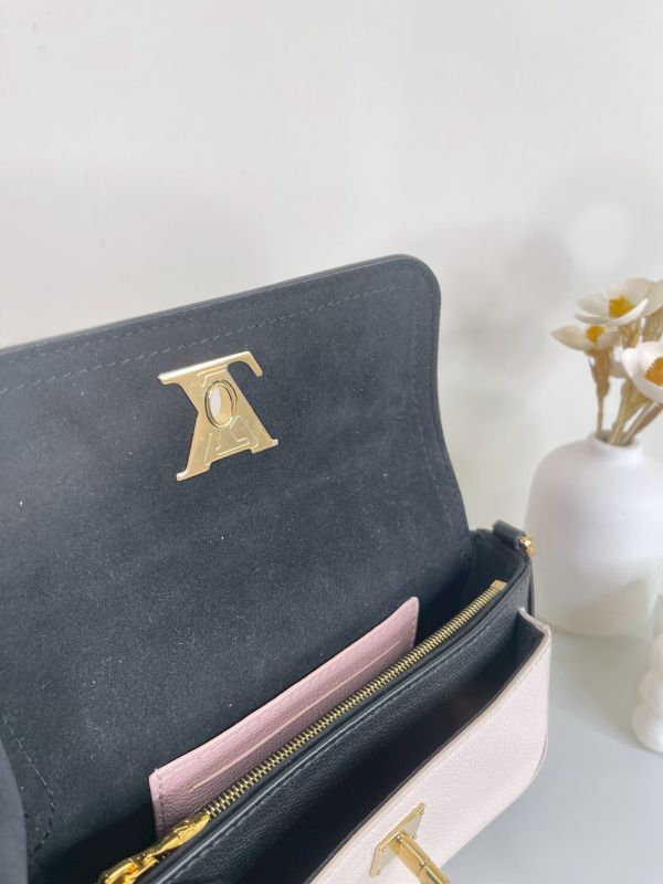【分期0利率】LV LOCKME TENDER POCHETTE【99成新】 