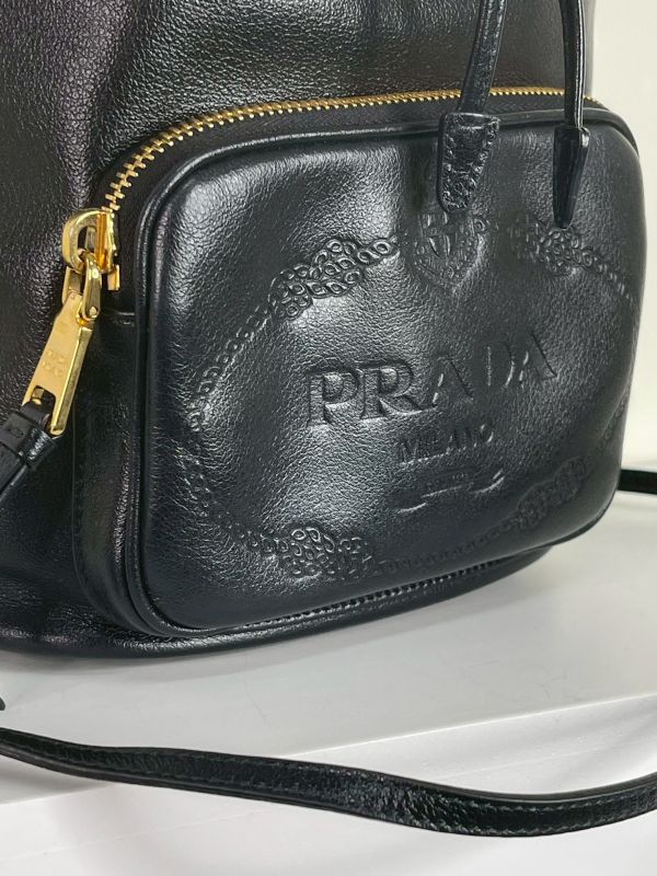 【分期0利率】PRADA 皮革水桶包【未使用閒置品】 