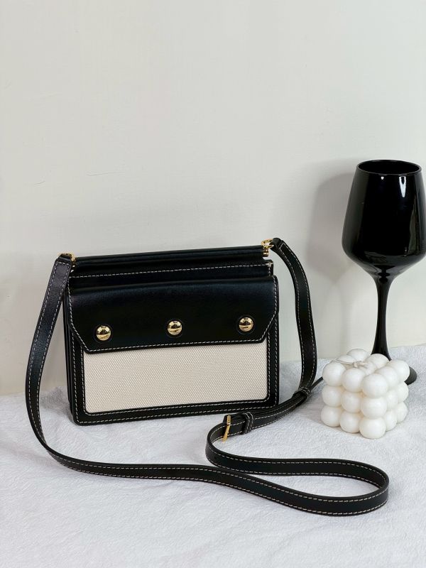 【分期0利率】BURBERRY MINI HORSEFERRY斜背包【99成新】 