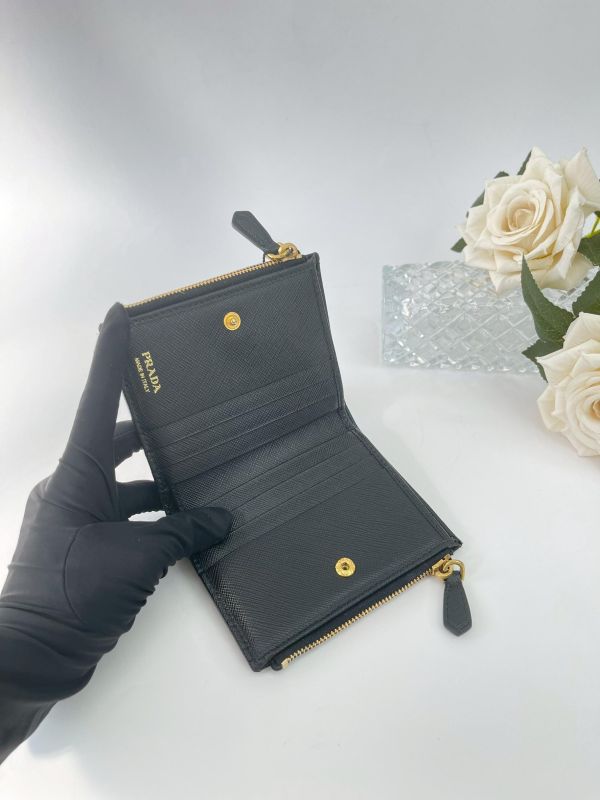 【95成新】PRADA SAFFIANO 對折短夾 