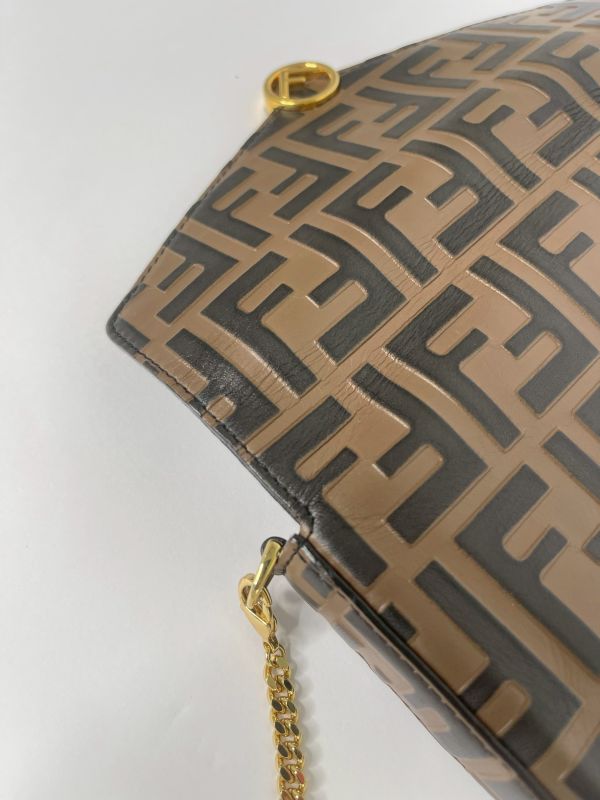 【分期0利率】FENDI F IS FENDI三合一WOC【9成新】 