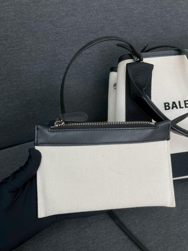 【9成新】Balenciaga Navy Cabas XS(背帶款) 