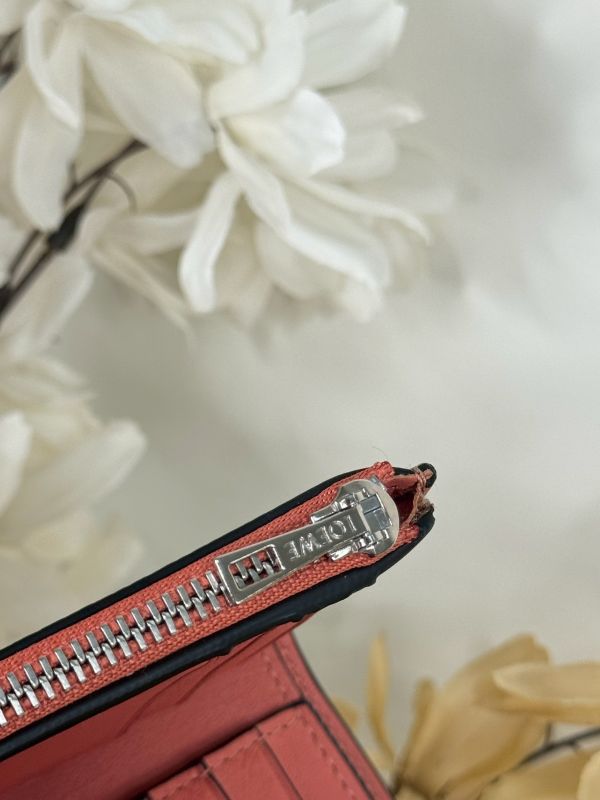 【分期0利率】LOEWE 粒面小牛皮小號豎款錢包【95成新】 