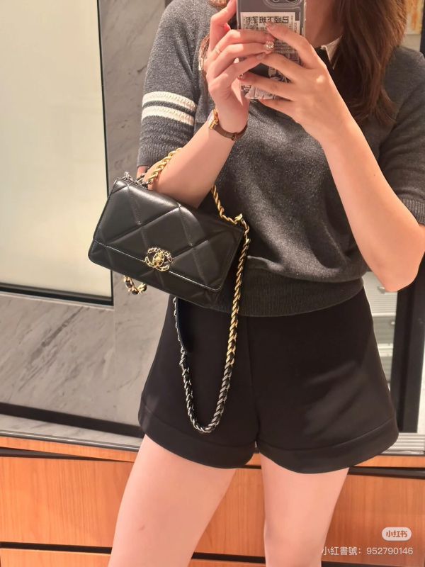 【分期0利率】CHANEL 19 WOC 【95成新】 