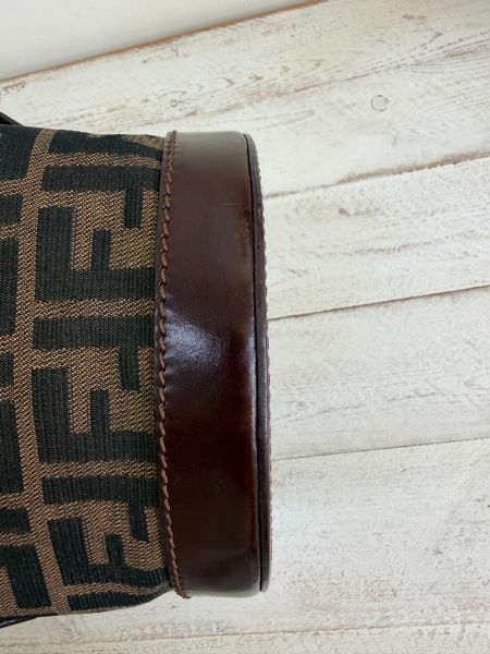 【9成新】FENDI Zucca 老花束口水桶包 