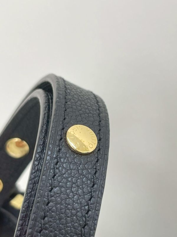 【未使用閒置品】LV Boulogne PM 牛角包 