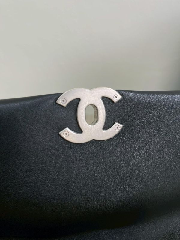 【95成新】CHANEL 19大型口蓋包 