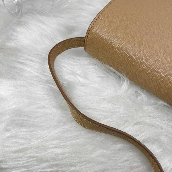 【9.9成新】【12期0利率】BURBERRY TB 小號粒紋皮革鎖扣包 奶茶色 