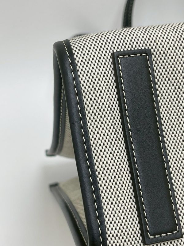 【未使用閒置品】BURBERRY Freya小號雙色帆布皮革芙雷雅托特包 