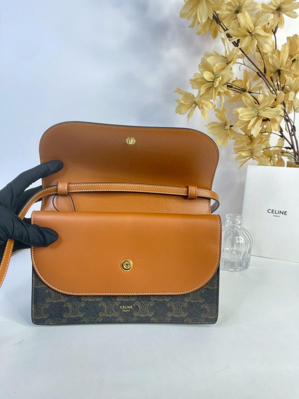 【全新品】CELINE TRIOMPHE凱旋門 STRAP WOC 