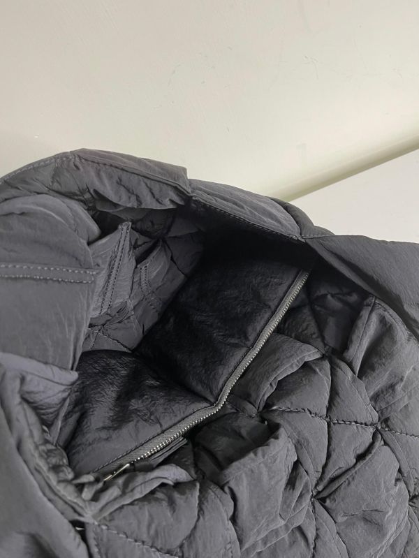 【99成新】BV Padded Tech Cassette 尼龍斜背包 