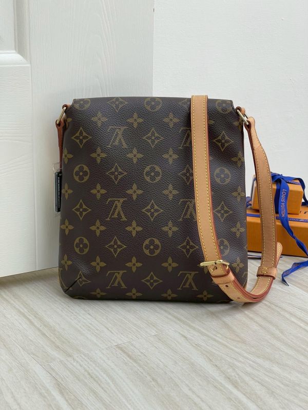 【9成新】LV 老花豎版王菲包 