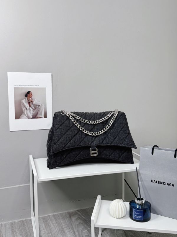 【分期0利率】BALENCIAGA CRUSH 绗縫牛仔沙漏包 中號【99成新】 