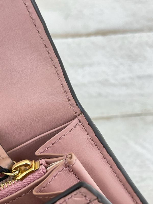 【9成新】GUCCI GG壓紋信封長夾 