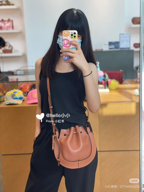 【9成新】LOEWE HORSEHOE 馬蹄造型斜背包 