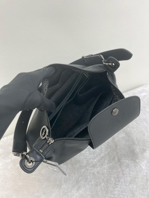 【99成新】LONGCHAMP Le Pliage Xtra 半月形單肩包 M 