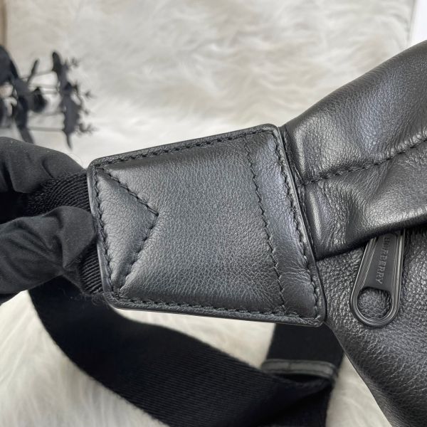 【12期0利率】BURBERRY 皮革字母壓印腰包【95成新】 