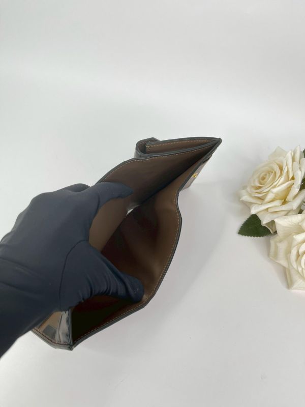 【未使用閒置品】FENDI FF Diamonds 雙層三折短夾 