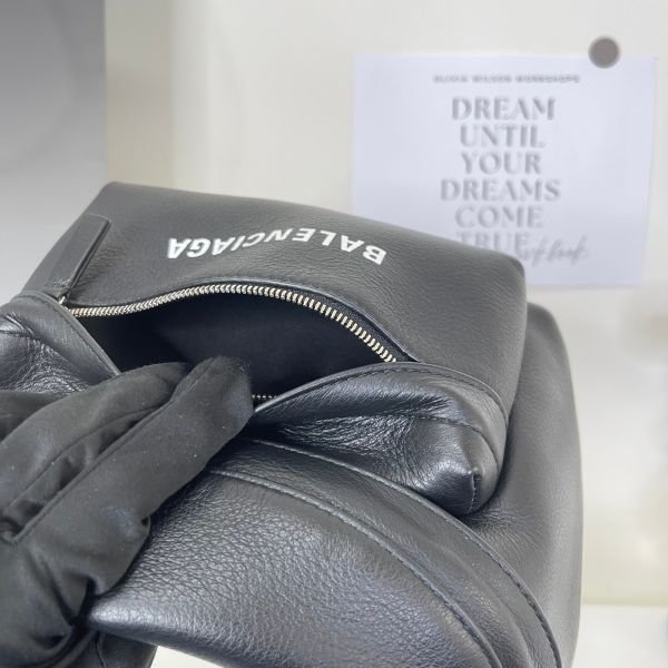 【12期0利率】BALENCIAGA EVERYDAY 腰包【23年7月台灣購證】【95成新】 