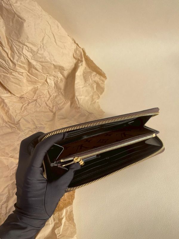 【未使用閒置品】LV Clémence 錢包 