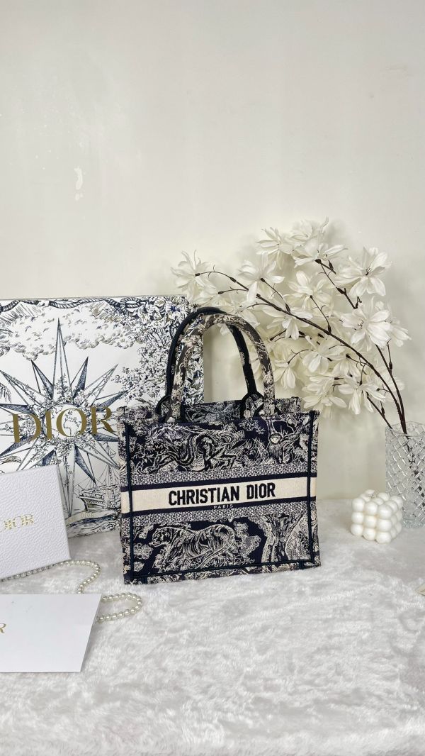 【分期0利率】DIOR BOOK TOTE 小型托特包【95成新】 