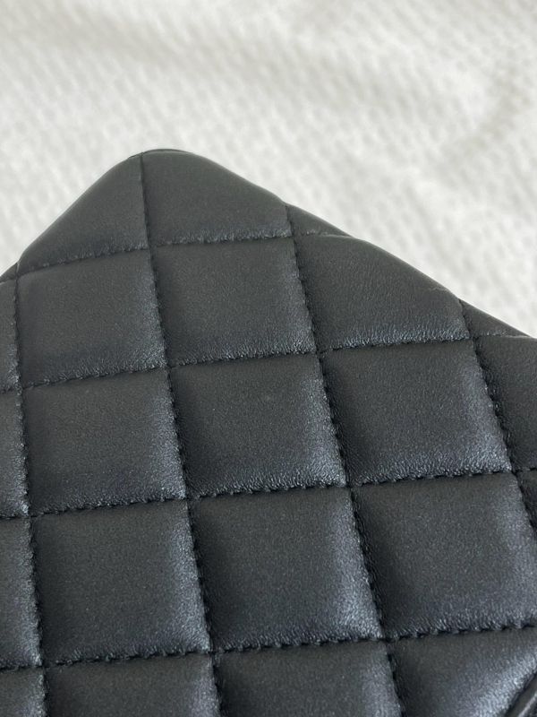 【未使用閒置品】CHANEL 菱格紋拉鍊手拿包 