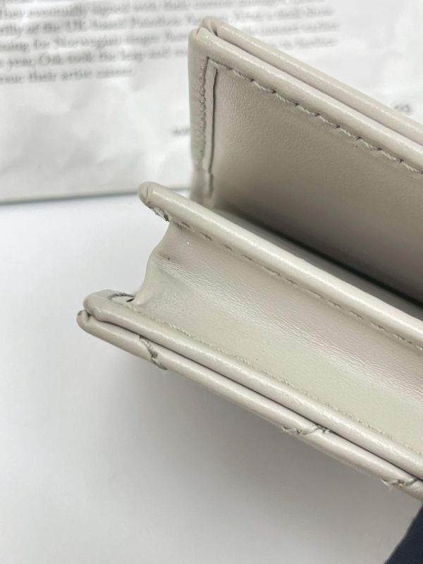 【99成新】GUCCI Marmont 愛心兩摺拉鍊零錢袋短夾 