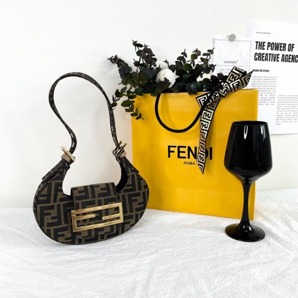 【12期0利率】FENDI 老花迷你餅乾包【95成新】 