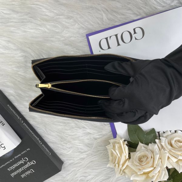 【全新閒置】【12期0利率】BV Cassette Zip Around Wallet 2*4拉鍊長夾小牛皮 